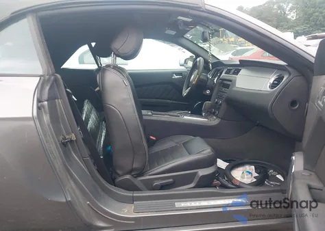 2014 Ford Mustang V6 Premium from USA, damaged, VIN 1ZVBP8EM8E5324321